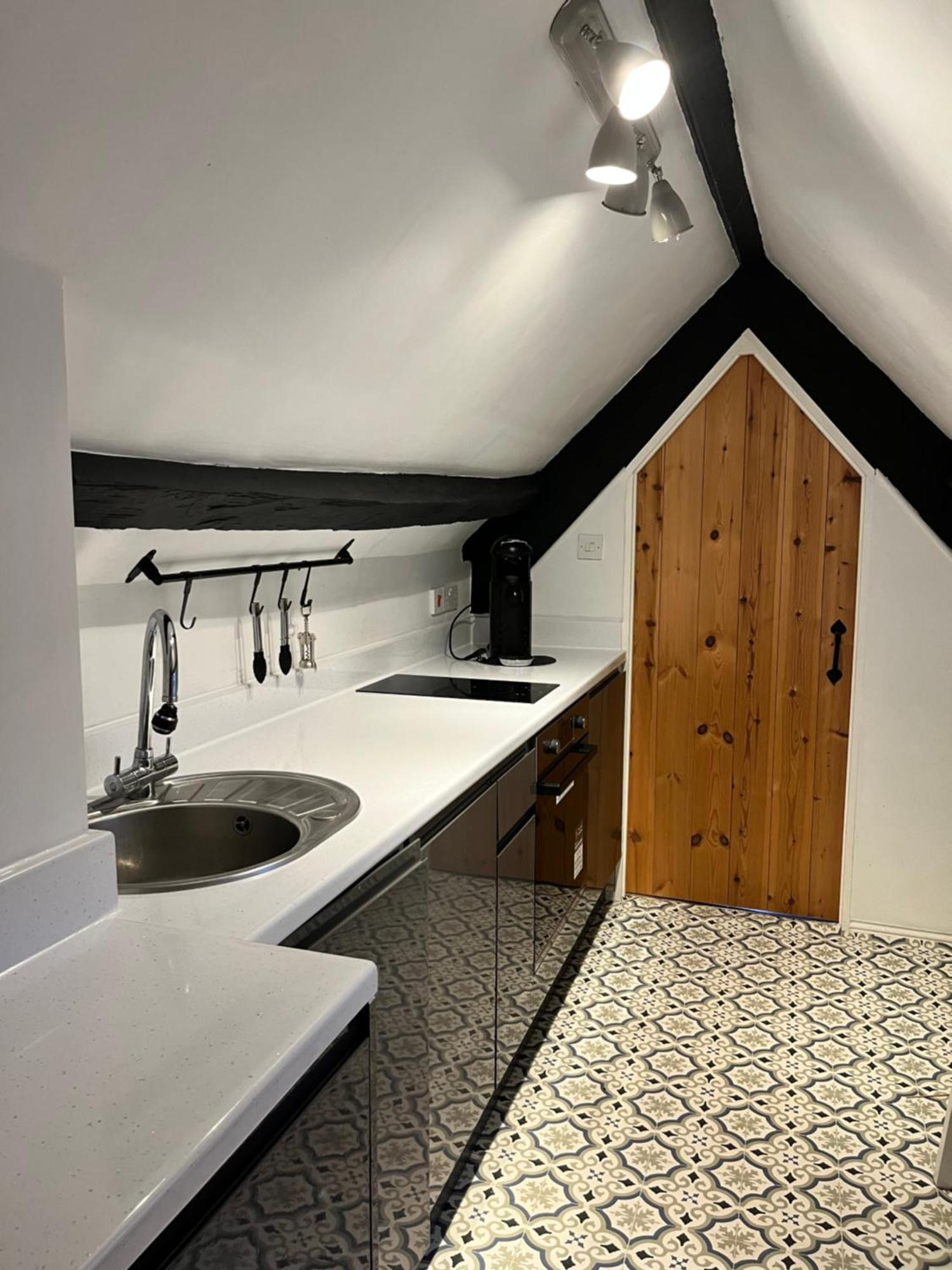 Heathcote House Bed & Breakfast Milborne Saint Andrew Екстериор снимка